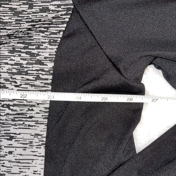 Greg Norman Collection Black and Gray Long Sleeve Tee - Picture 4 of 12